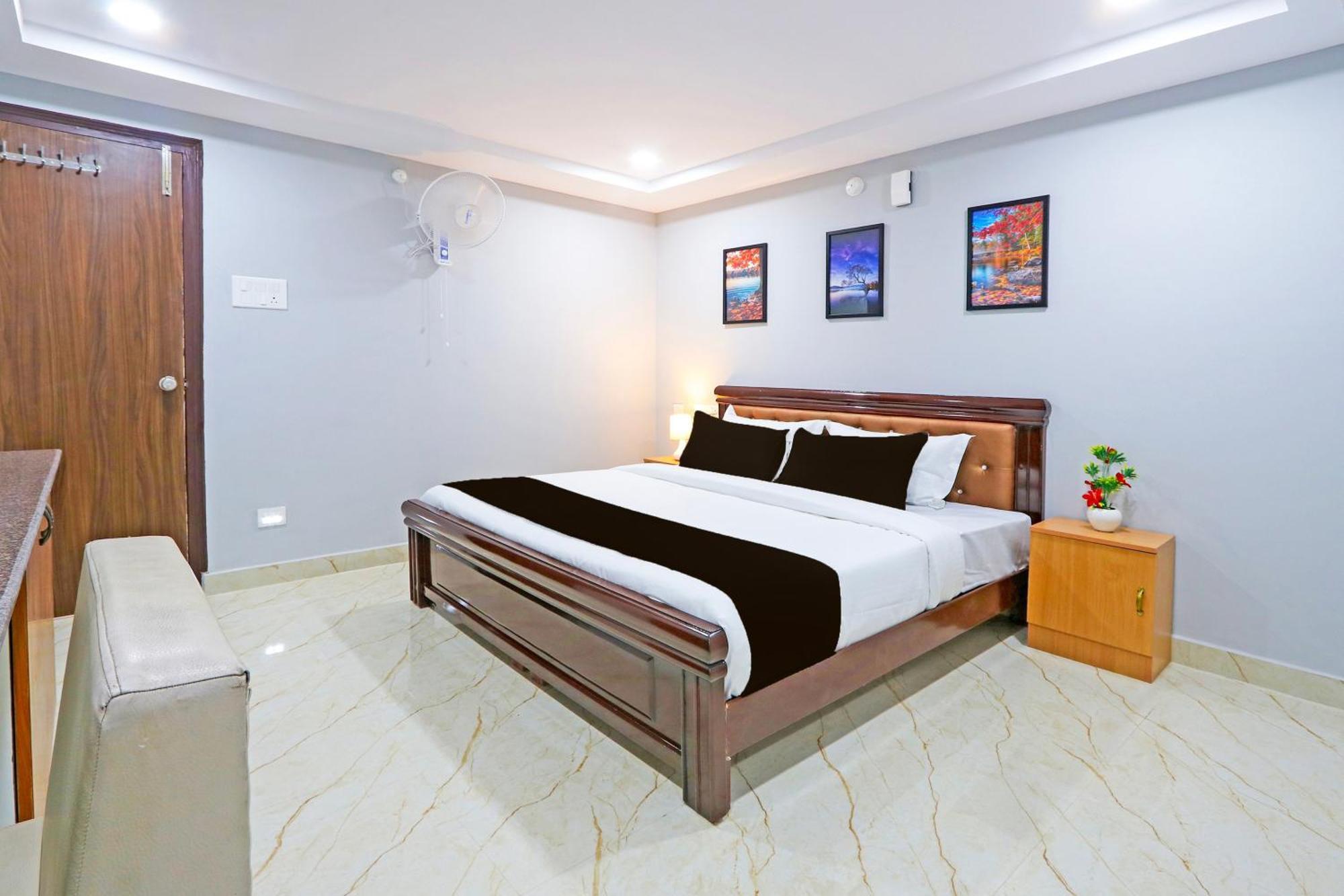 Super Townhouse Qualia Elite S R Nagar Hotel Hyderabad Bagian luar foto
