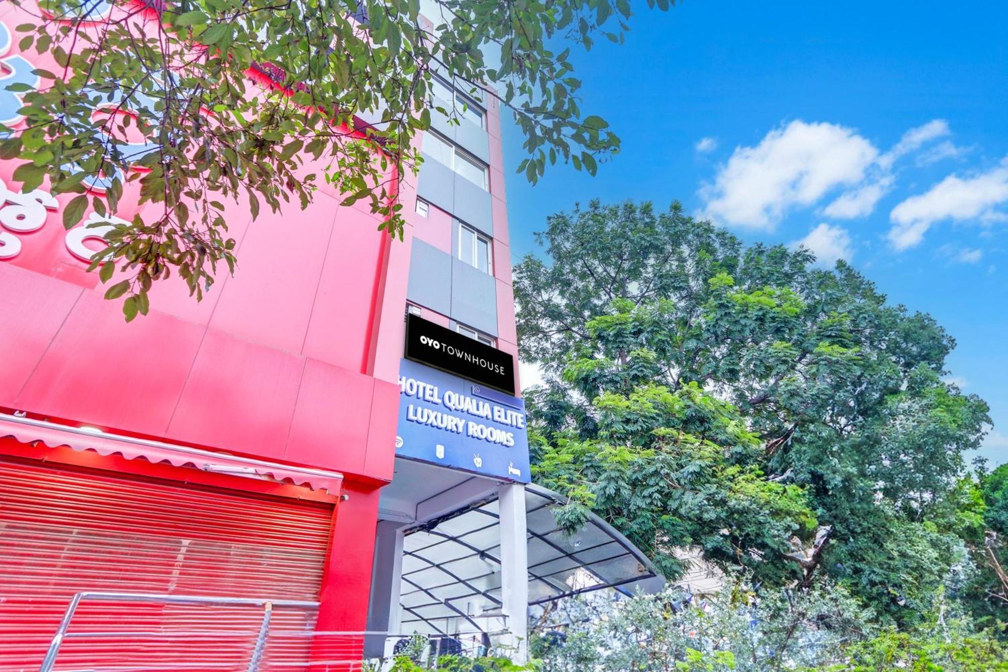 Super Townhouse Qualia Elite S R Nagar Hotel Hyderabad Bagian luar foto