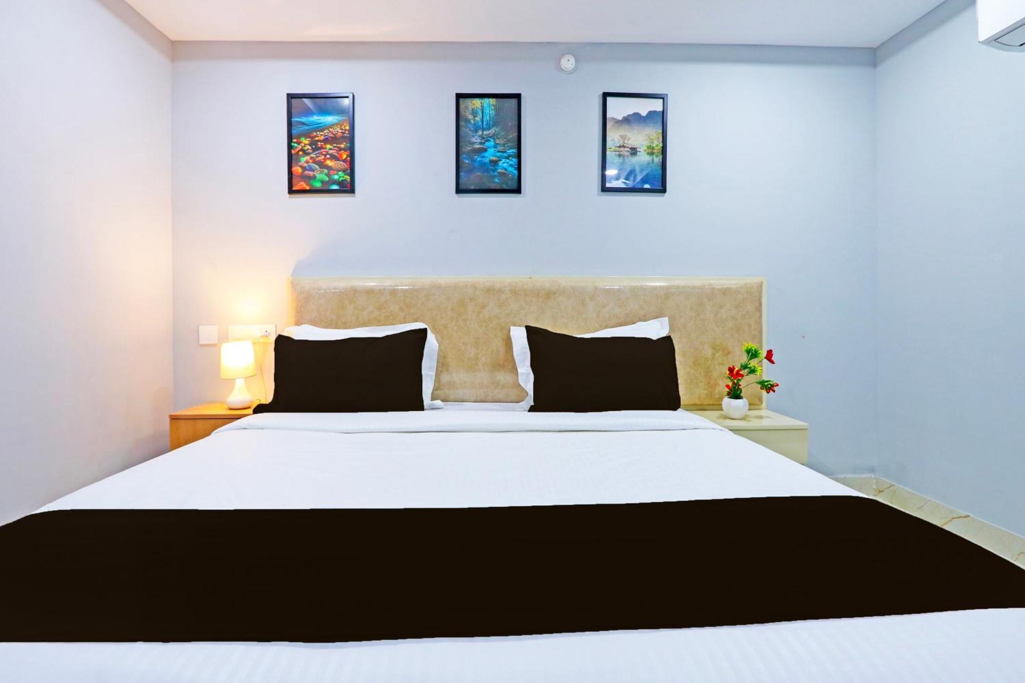 Super Townhouse Qualia Elite S R Nagar Hotel Hyderabad Bagian luar foto
