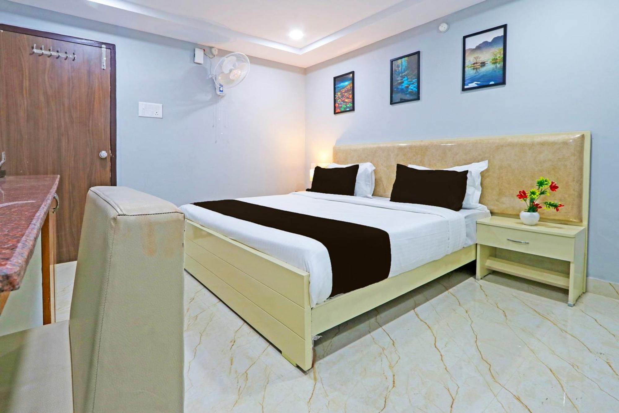 Super Townhouse Qualia Elite S R Nagar Hotel Hyderabad Bagian luar foto