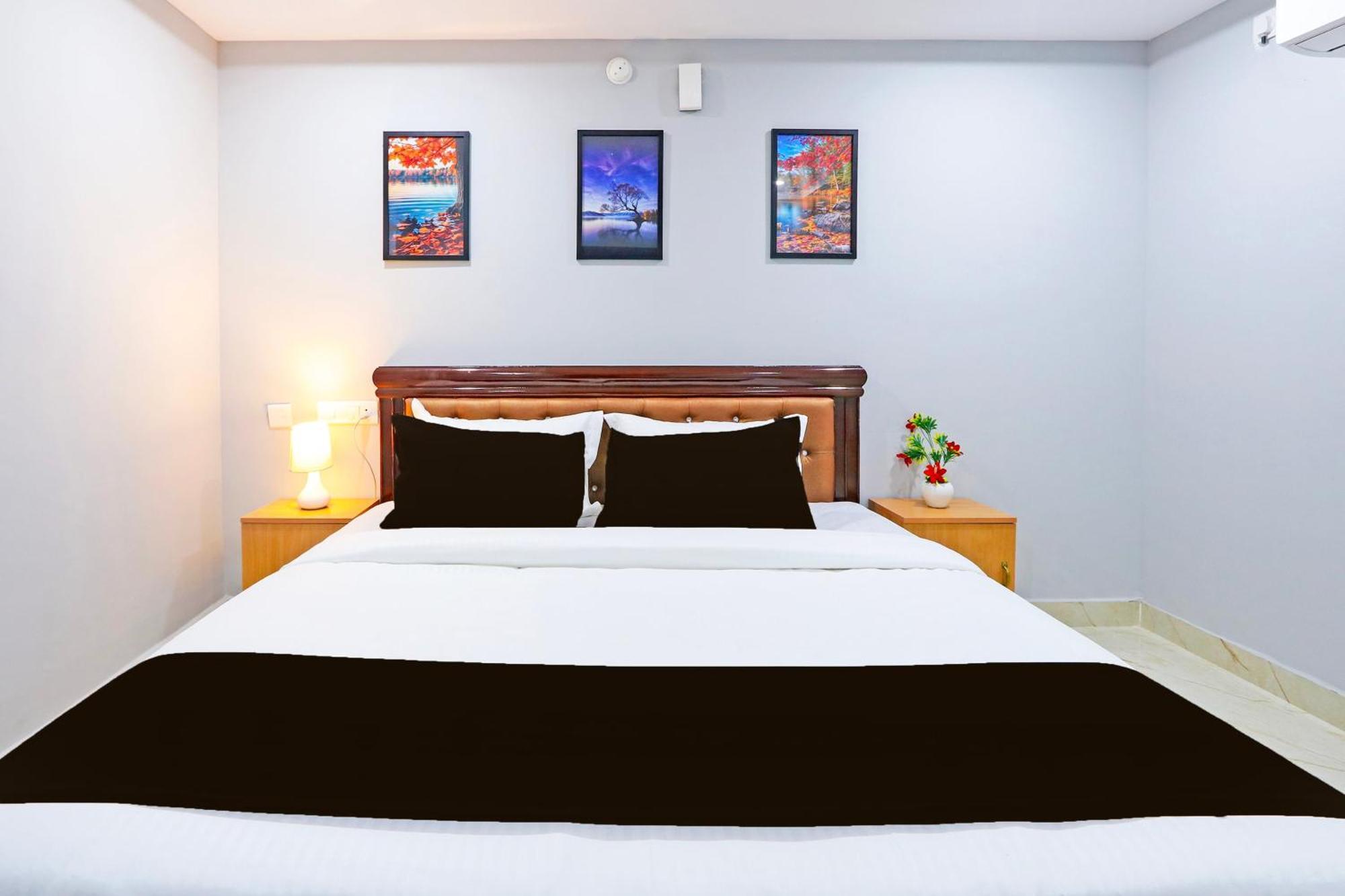 Super Townhouse Qualia Elite S R Nagar Hotel Hyderabad Bagian luar foto