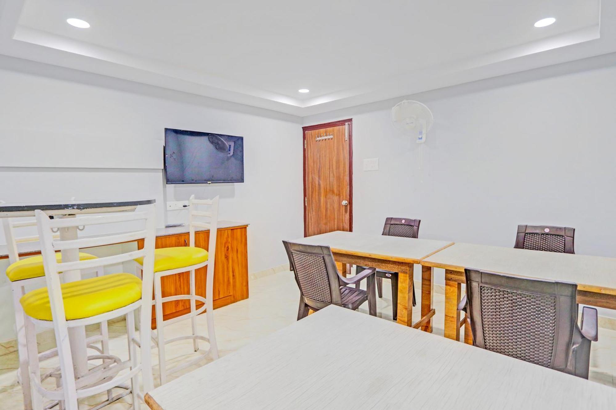 Super Townhouse Qualia Elite S R Nagar Hotel Hyderabad Bagian luar foto